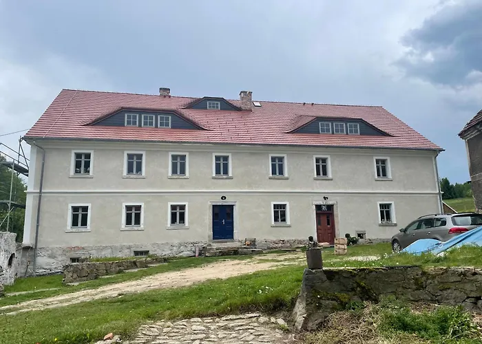 Dom Piwowara * 레스나